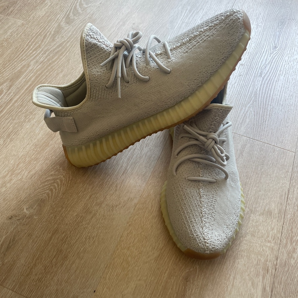 Adidas Yeezy 350 v2 sesame size 12.5